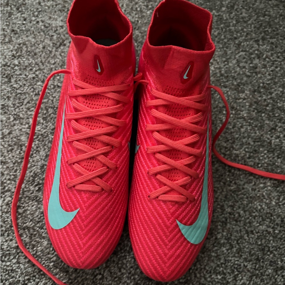 New Nike ZM Superfly 10 Elite  AG-Pro cleats Nike Brand new . Never worn.